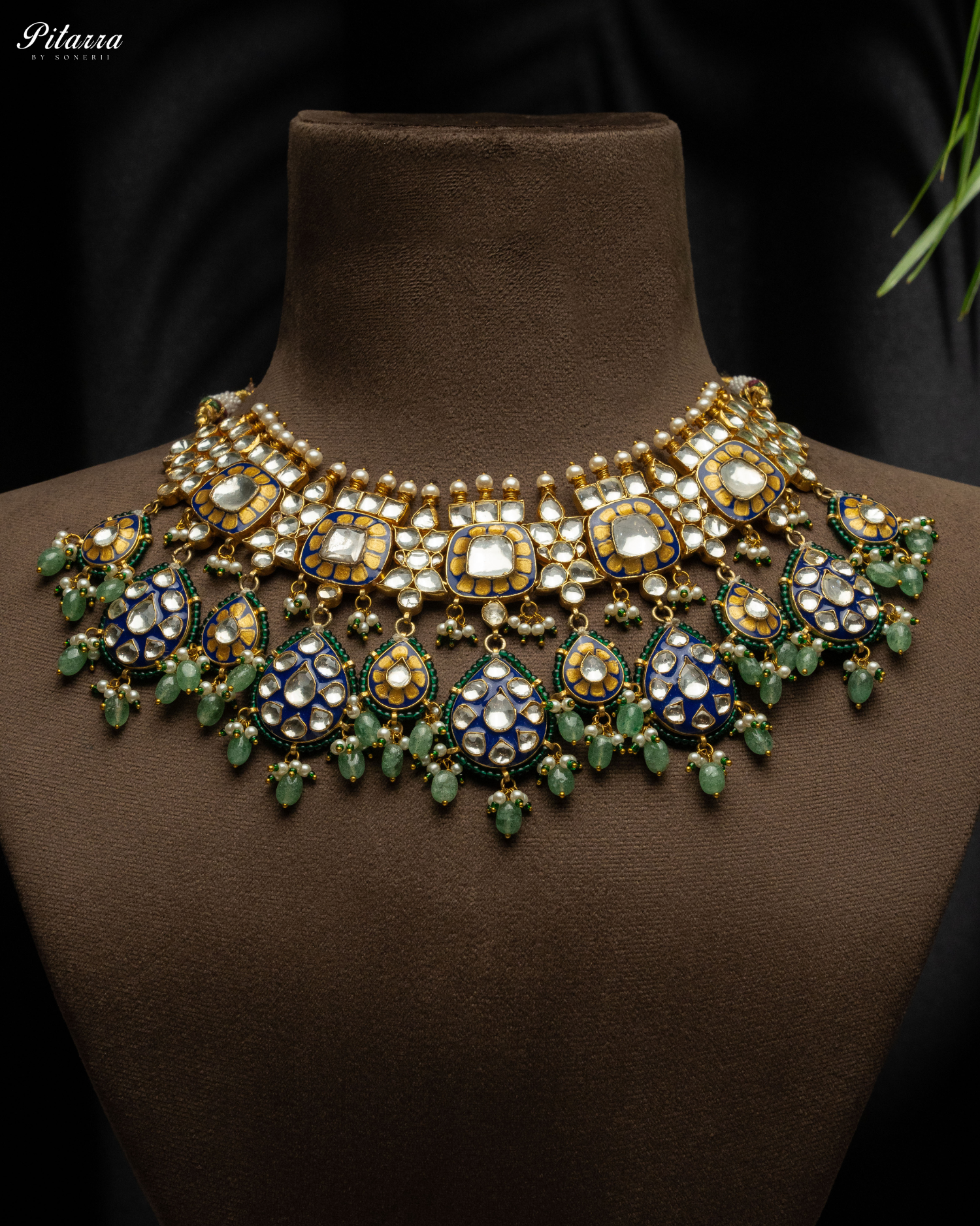 Elegant Gold Kundan Jadau Necklace Set