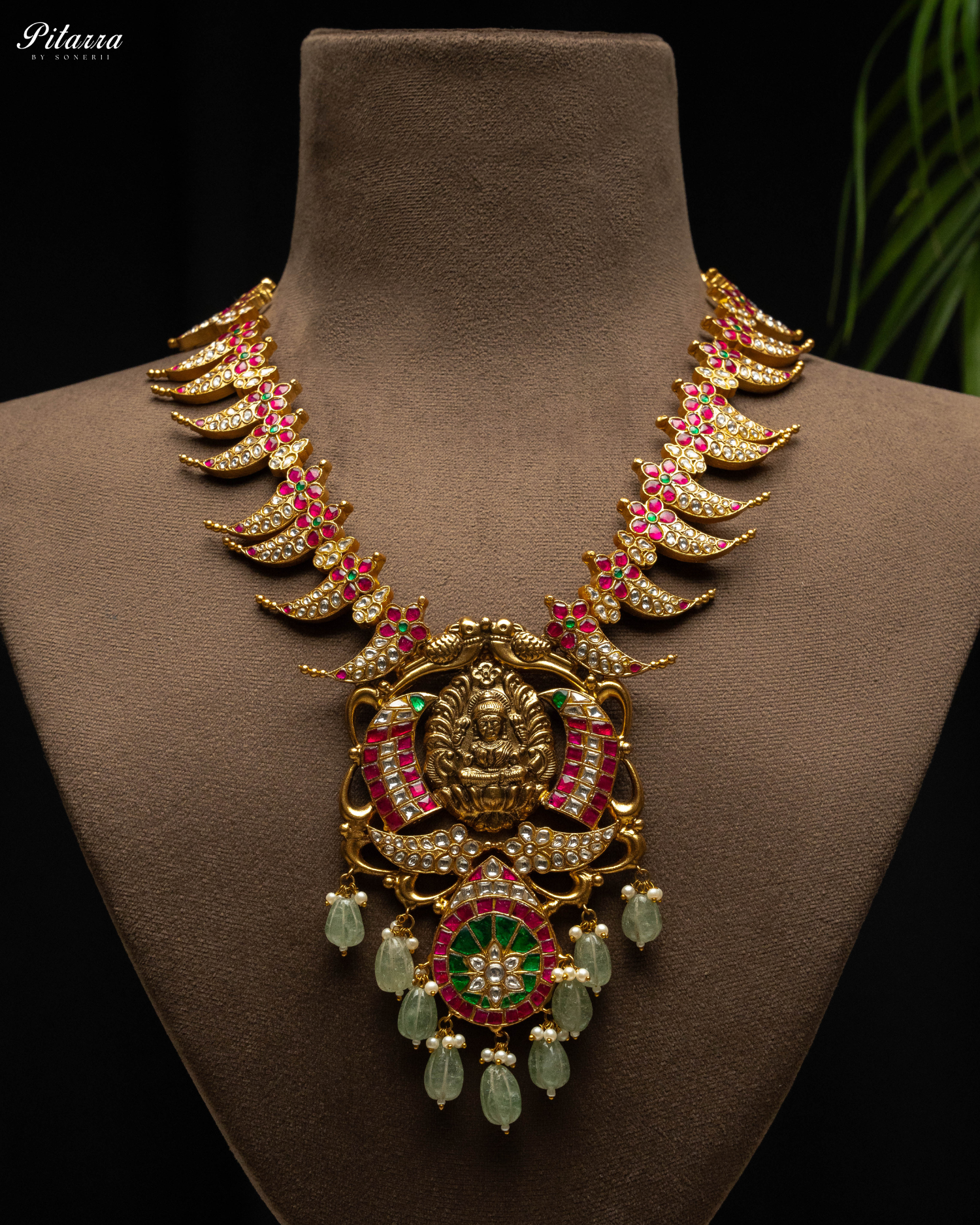 Gold Antique Kundan Necklace with Lakshmi Ji