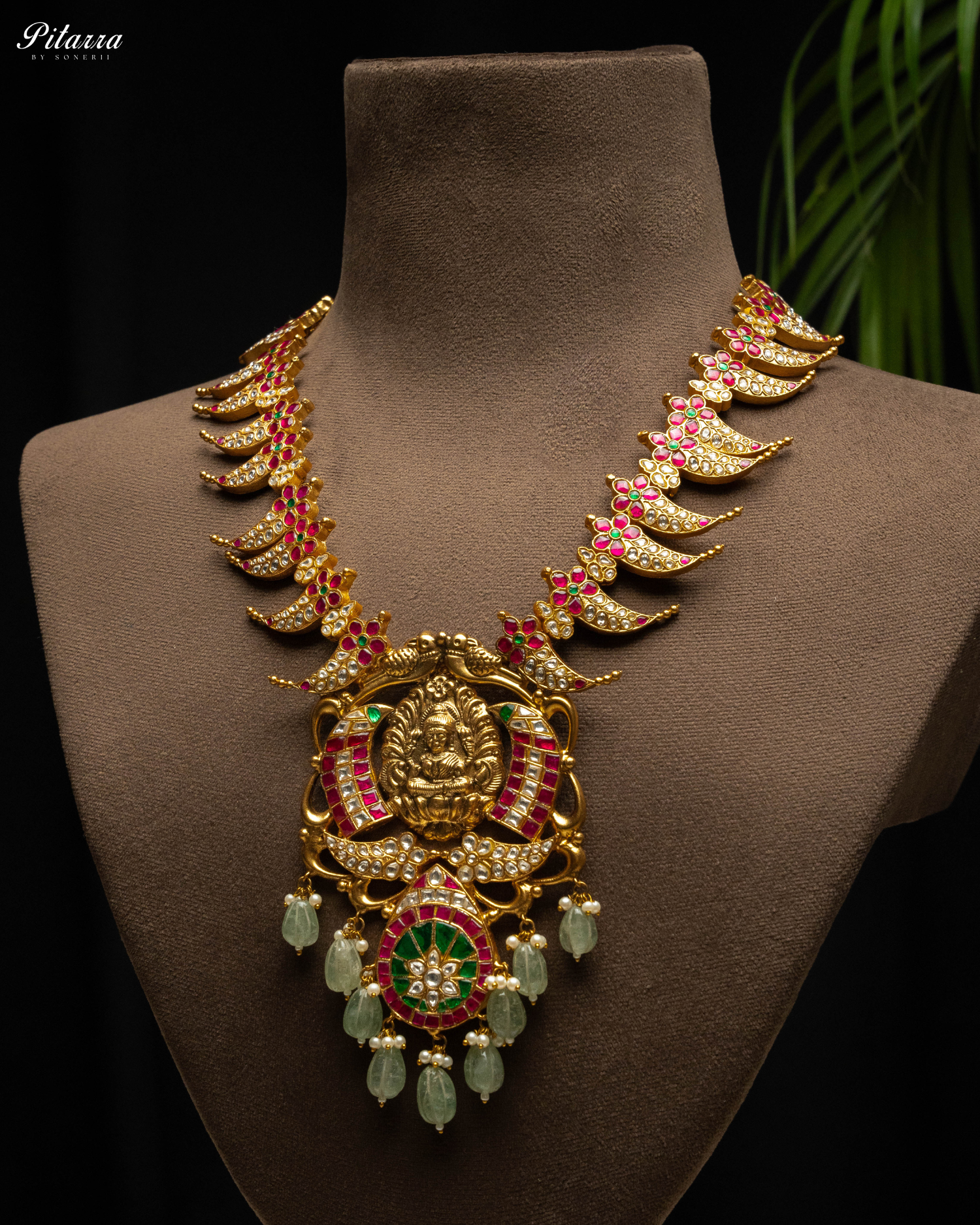 Gold Antique Kundan Necklace with Lakshmi Ji