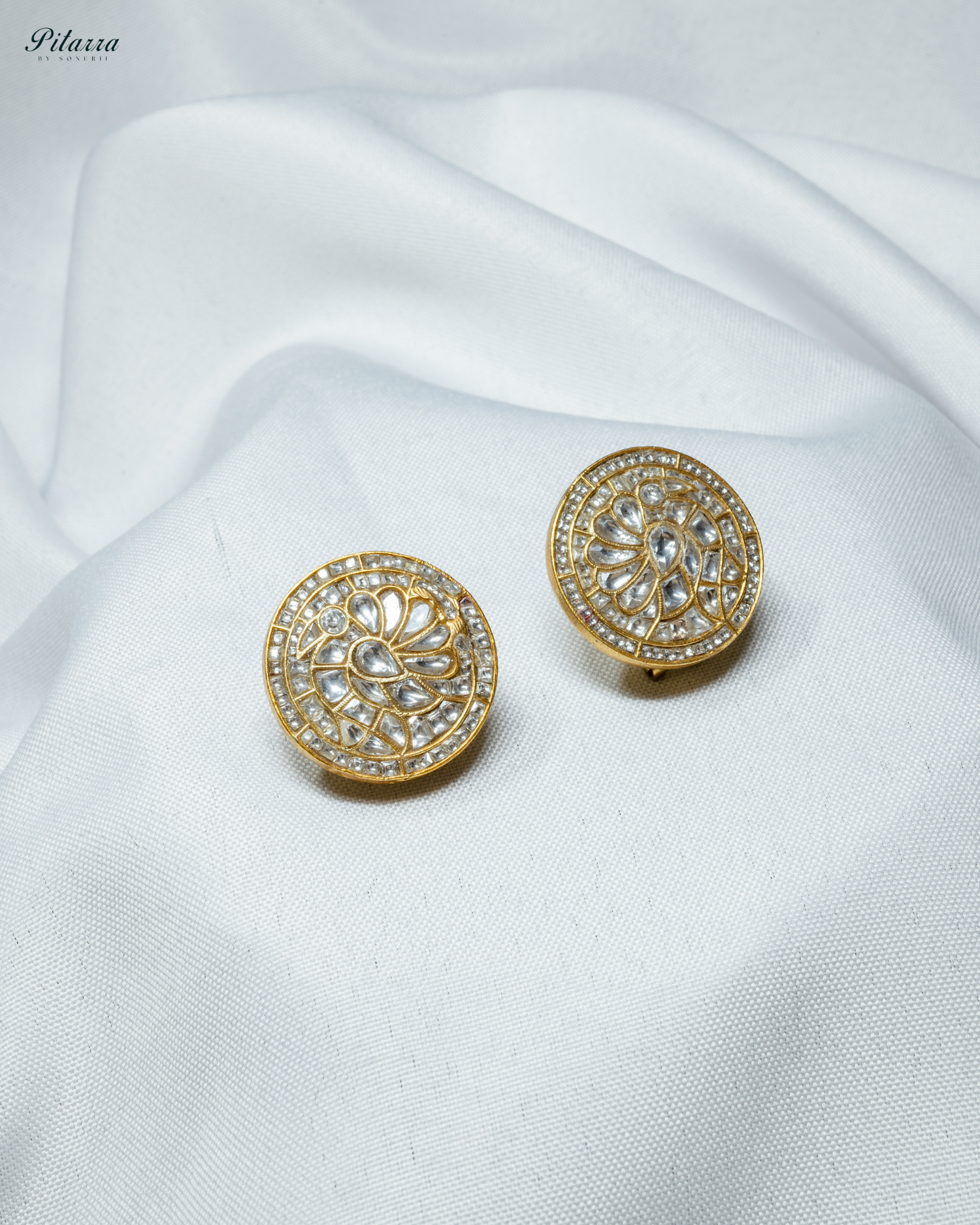 Premium Kundan setting studs in Gold Plating